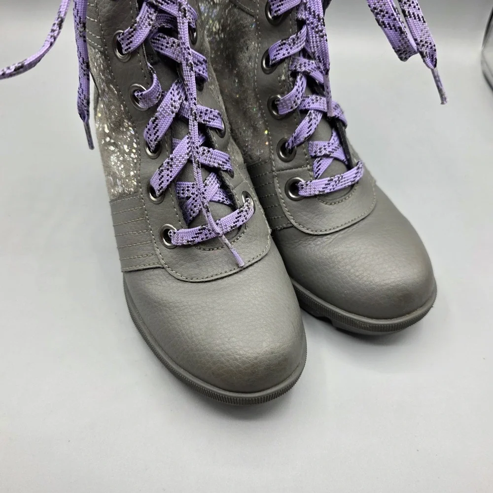 Sorel Kids Gray Lace-Up Boots with Purple Laces